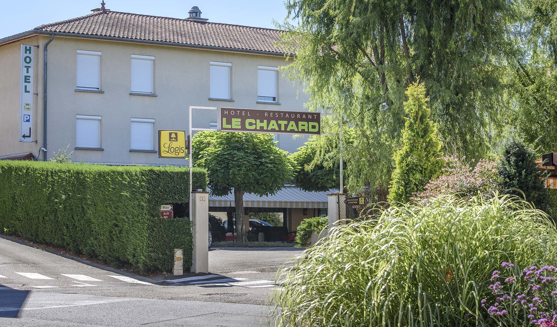 Hotel Restaurant Le Chatard Sarcey entrée1920